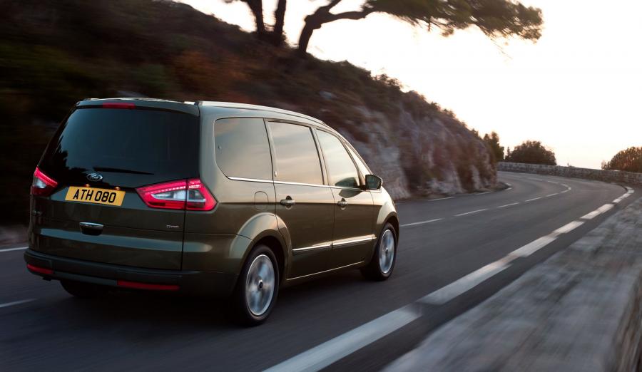  Ford Galaxy 2010 года  (фото 2 из 18)